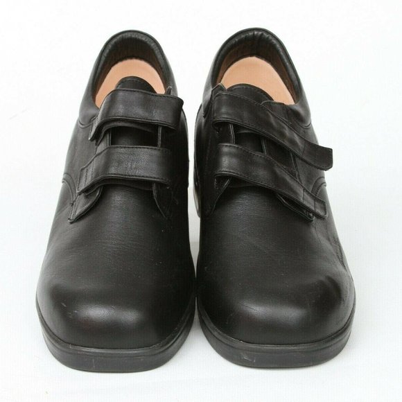 Apex Ambulator Conform Double Strap Diabetic Shoes main image 2